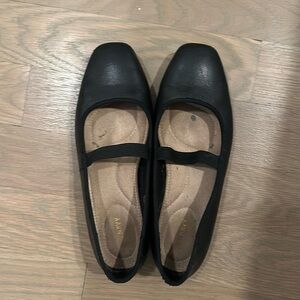 Mary Jane square toe flats